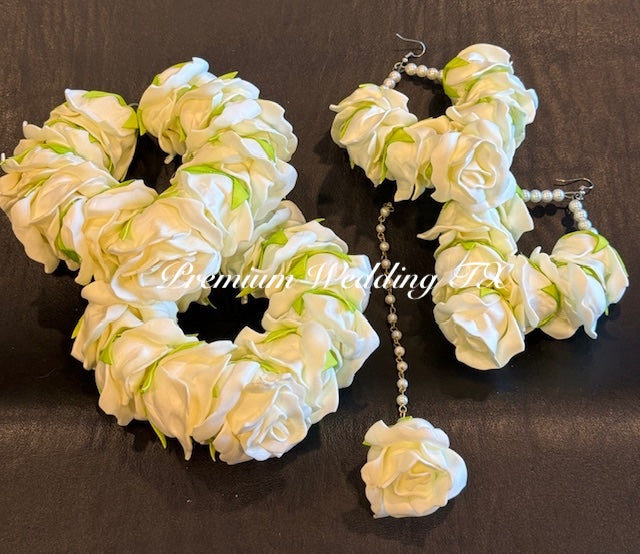 White Rose Flower Gajra Set